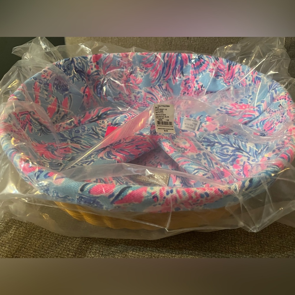 New in plastic Lilly Pulitzer Wicker tote